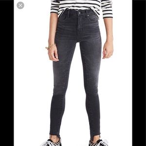 Madewell black high rise skinny jeans! Size 26